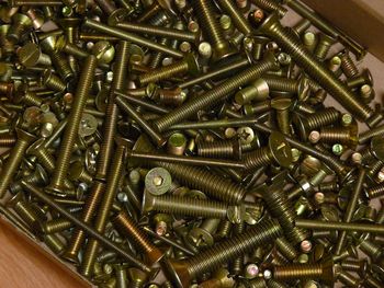 Countersunk head screws