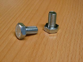 Tornillo hexagonal
