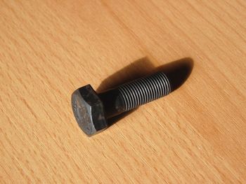 Tornillo hexagonal