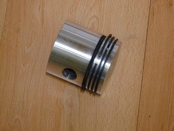 Piston