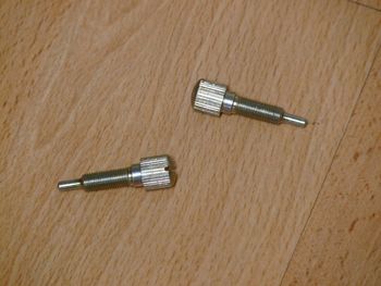 Adjusting screw
