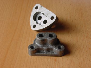 Spur wheel housing