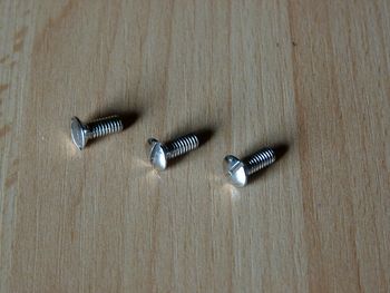 Linsenkopfschraube