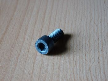 Cylinder screw