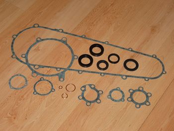 Sealing kit for rear axle