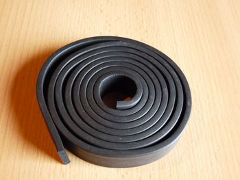 Flat rubber, between tank holder and tank, complete set, sufficient for one tank, self-adhesive