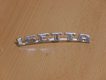 Script nameplate "Isetta", chrome-plated, english version, replica
also available at 90 6-679