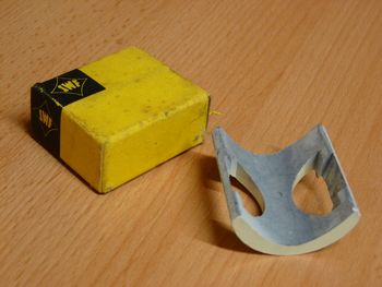 housing spacer piece
