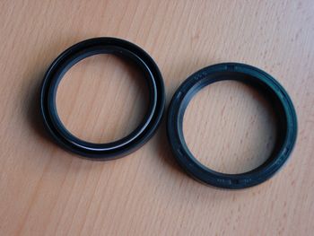 Shaft sealing ring