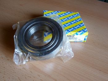 Grooved ball bearing