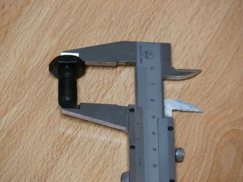 Hex screw
Dehnschraube M 10x20mm
Schaftlänge:       5    mm
Gewindelänge:  15    mm
Schlüsselweite: 17    mm
Ribe 12K