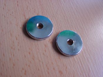 Knurled nut