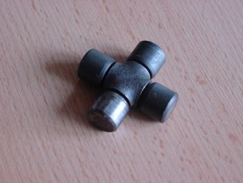 Zapfenkreuz