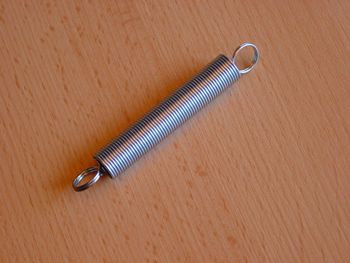 Retaining spring