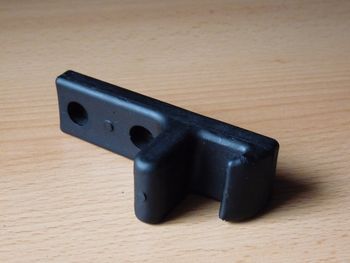 Fixing bracket