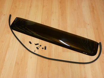 Wind deflector