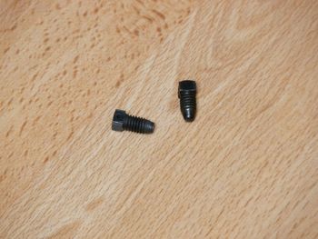 Square head screw
