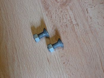 Rounded countersunk head screw