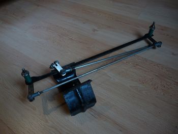 Bridge to wiper motor