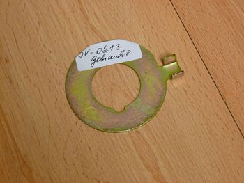Resisting plate, used